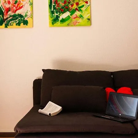 La Casa Di Monica Apartment *